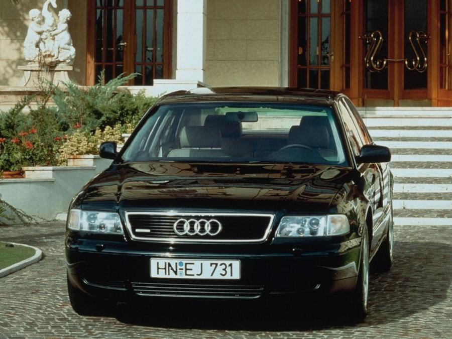  Audi A8 4.2 Quattro (D2) 1994 года  (фото 12 из 16)